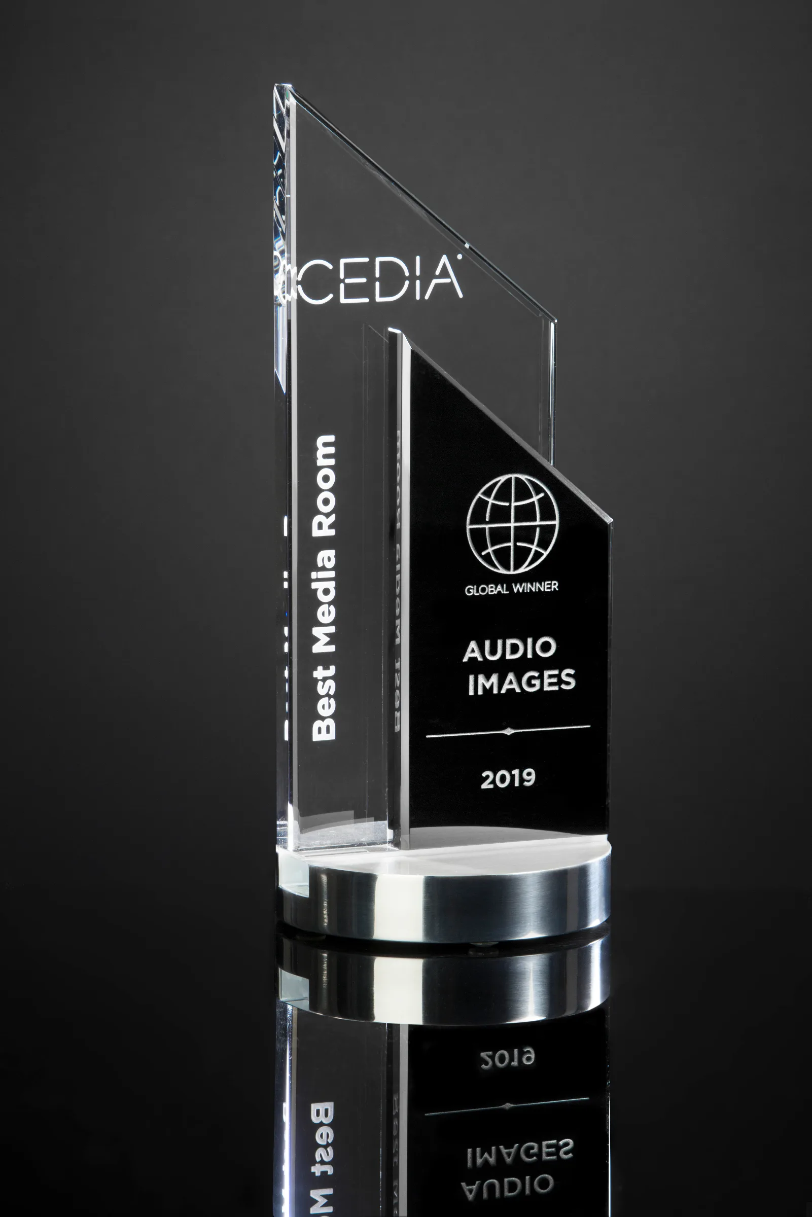 CEDIA Best Media Room Global 2019 award presented to Audio Images